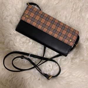 Crossbody burrberry